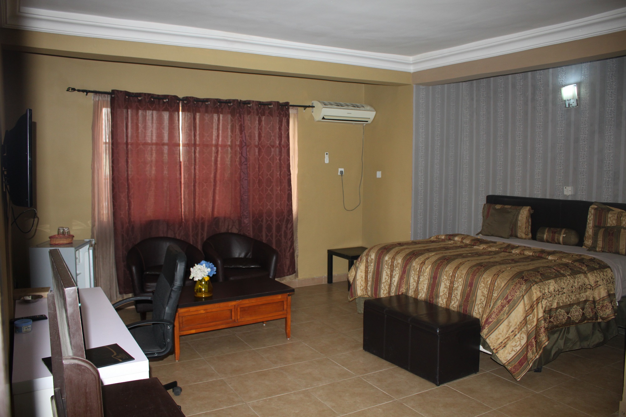 Queen Suite